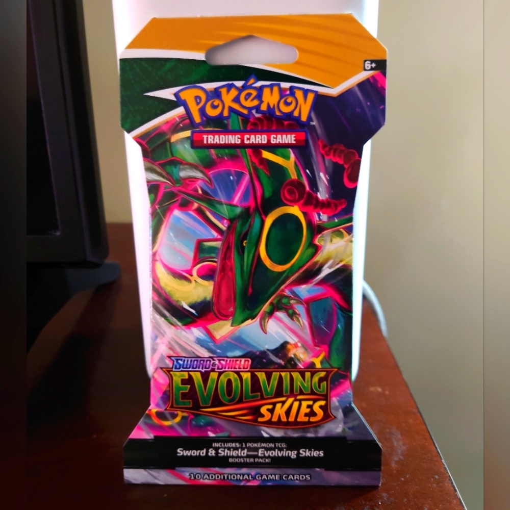 EVOLVING SKIES SLEEVED BOOSTER PACK